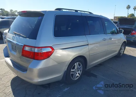 2005 Honda Odyssey Touring z USA, uszkodzony, nr VIN 5FNRL38885B046033
